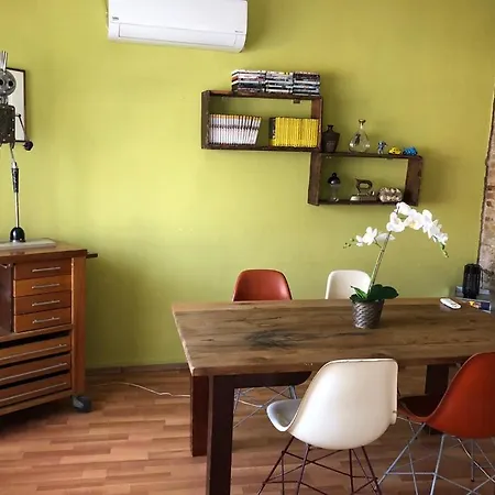 Kaleiçi Muhteşem Konum Katta Mutfaklı Benzersiz şık Daıre *